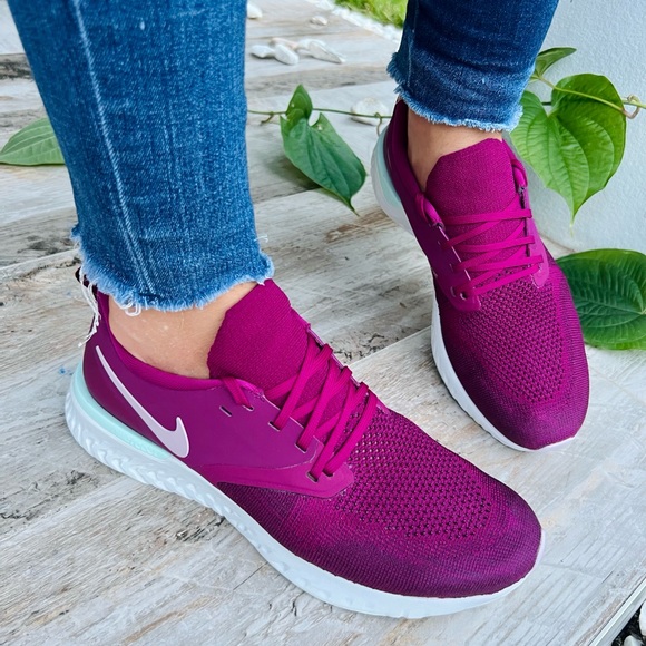 🟣Nike Odyssey React 🟣⚪️ Like New - Picture 2 of 7